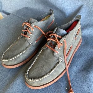 Men’s olive green Sperrys size 10m